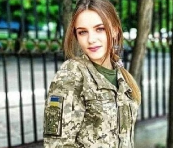 У бою загинула перша українська жінка-пілот
