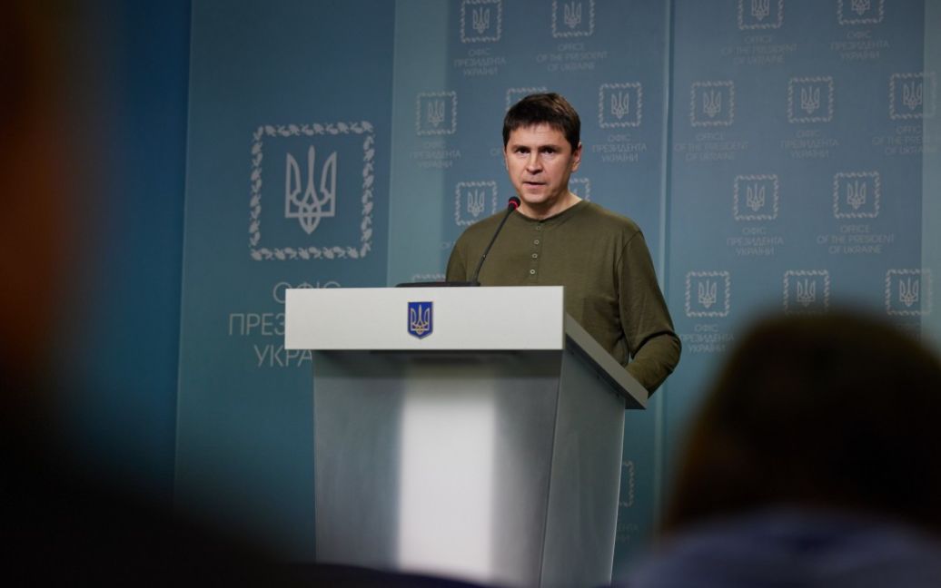 “Ґвалтуй на благо, убивай, щоб потрапити в рай?”: Подоляк прокоментував пояснення війни від Путіна