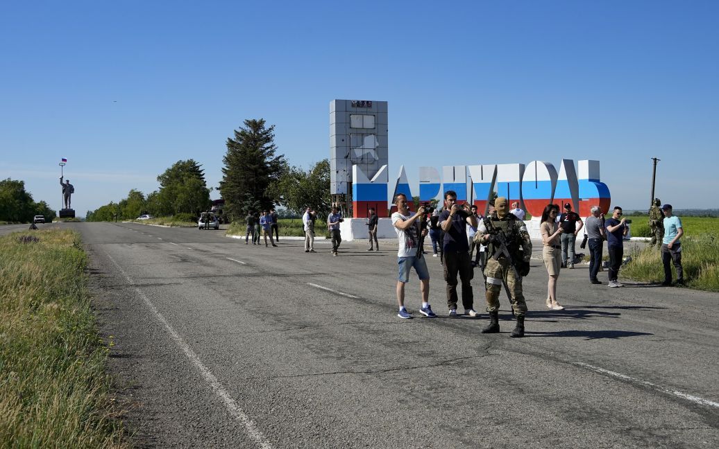 Через Маріуполь в західному напрямку сунуть колони ворожої техніки – Андрющенко