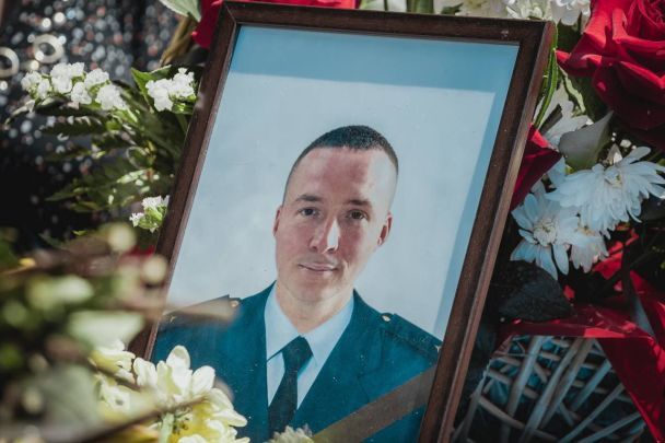 У Дніпрі поховали надзвичайника, який загинув під час вибуху на нафтобазі: мріяв бути рятувальником (фото)