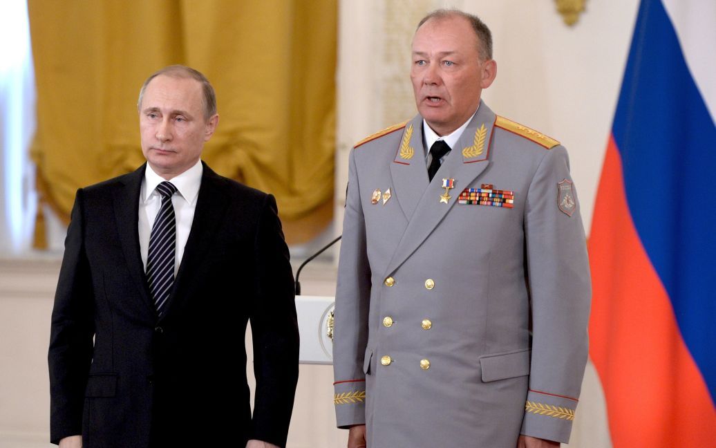 Пив і давав безглузді накази: розслідувач Bellingcat про те, чому Путін не довіряє Дворнікову