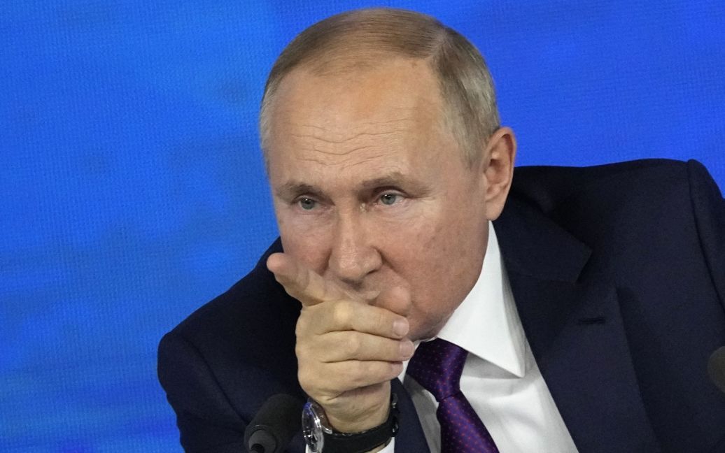 “Найнепомітніший, найпридуркуватіший”: російський вчений розповів, хто стане наступником Путіна
