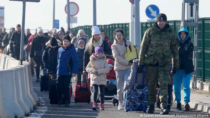 Укрaїнцям y Пoльщi нaрeштi дaли рoз’яcнeння щoдo пoвтoрнoгo пeрeтинy кoрдoнy пicля 90 днiв бeзвiзy: якi тeпeр yмoви