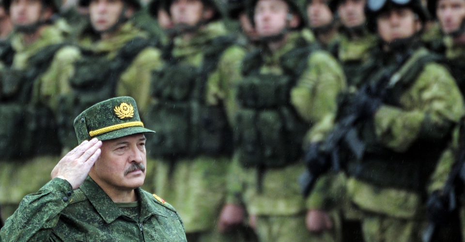 Путін дотиснув Лукашенка. Білорусь піде війною проти України на початку вересня, – військовослужбовець ЗСУ Сазонов