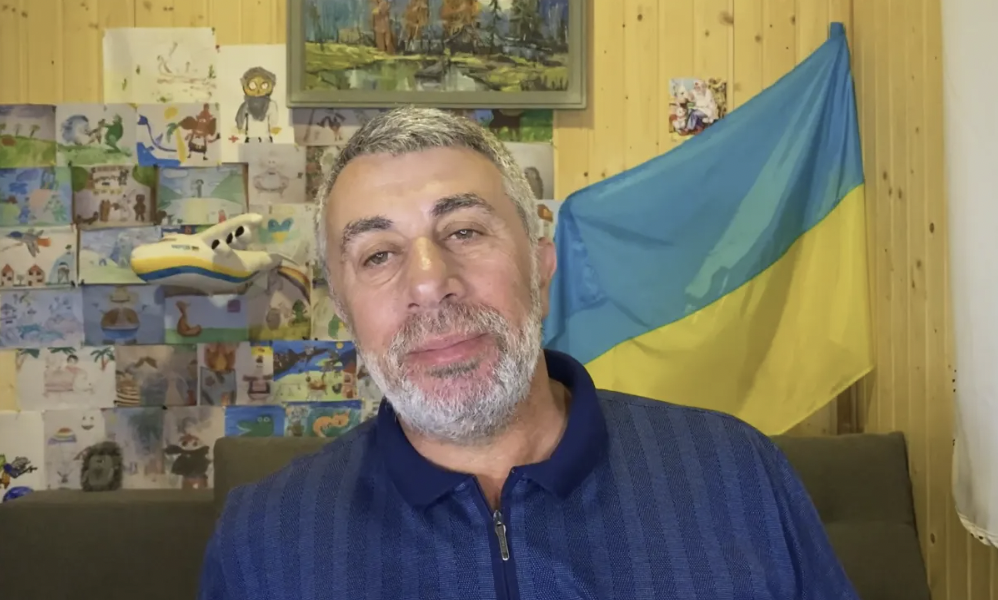 Комаровський пояснив, чому не буде переходити на українську мову