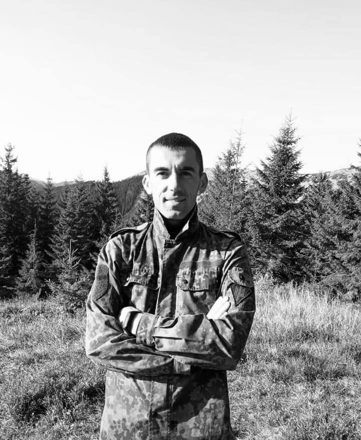 У Франківську попрощаються з полеглим захисником, колишнім футболістом “Металіста” Михайом Неспяком