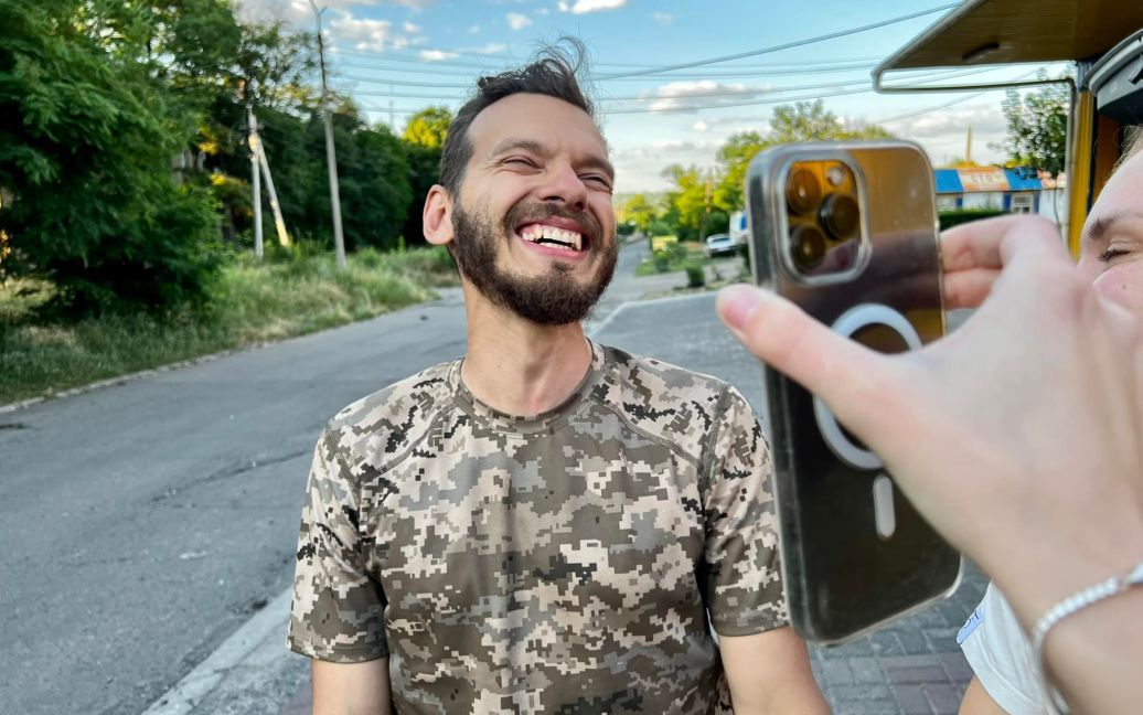 “Безстрашний і назавжди усміхнений”: у бою під Бахмутом загинув брат експосла України в Канаді