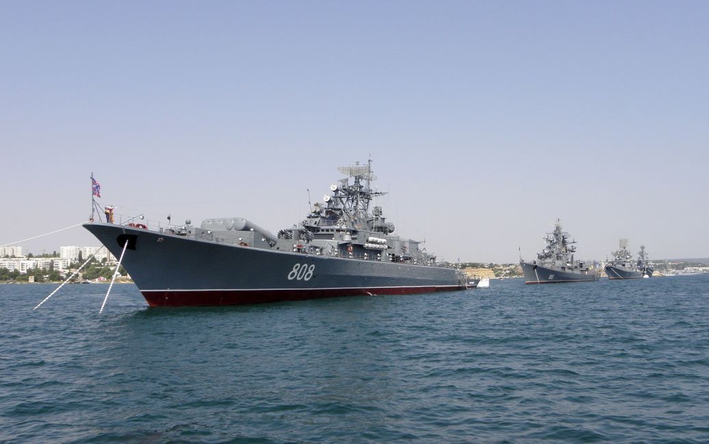 У Чорному морі зросло угруповання російських кораблів з ракетами на борту – Одеська ОВА