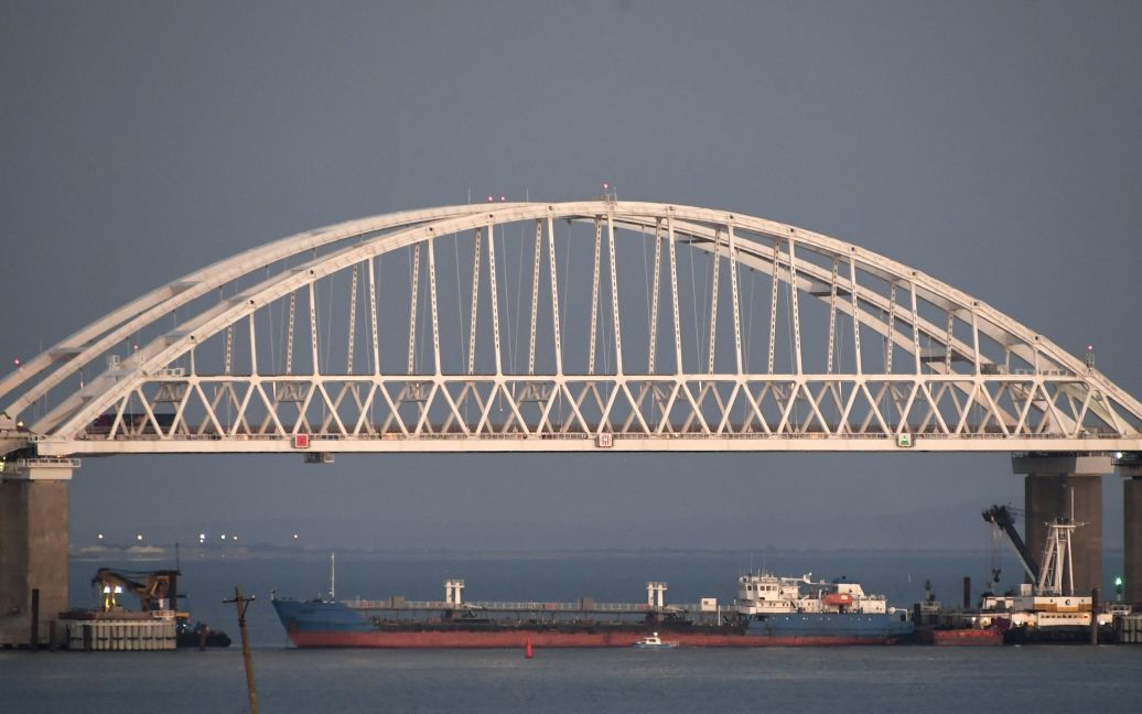 “Сентиментів ніхто не відчуває”: Арестович повідомив, коли Україна вдарить по Кримському мосту