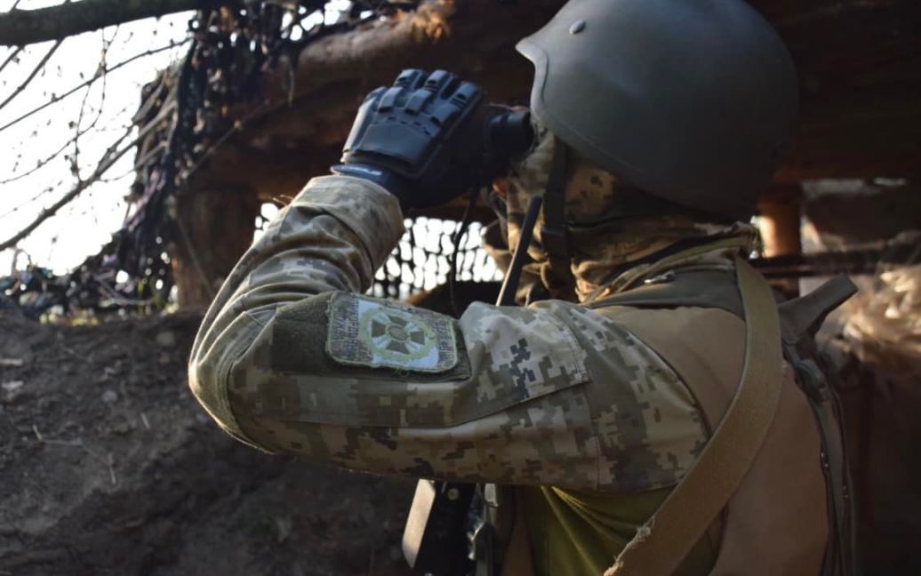 Для виїзду з місця проживання чоловікам в умовах воєнного стану потрібен дозвіл: деталі