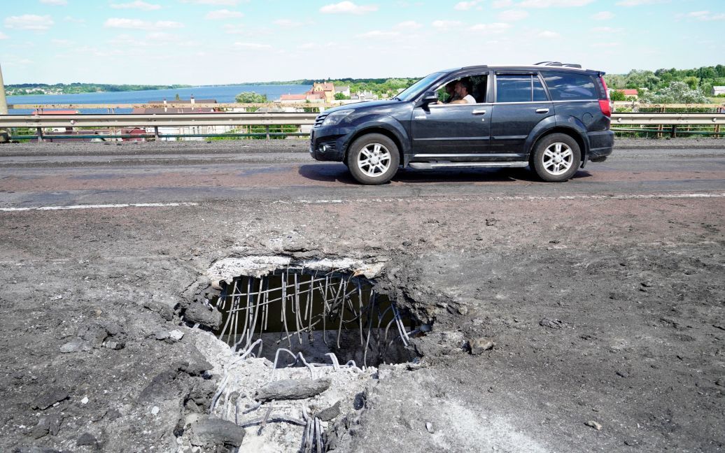 Жданов проаналізував, чому ЗСУ не знищують мости та понтонні переправи