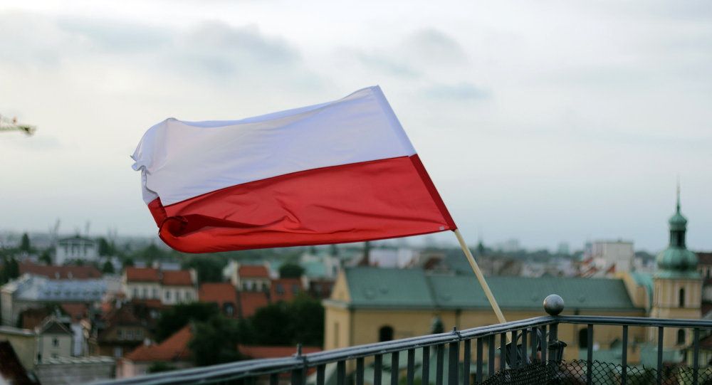 Польща більше не виплачуватиме допомогу українським біженцям