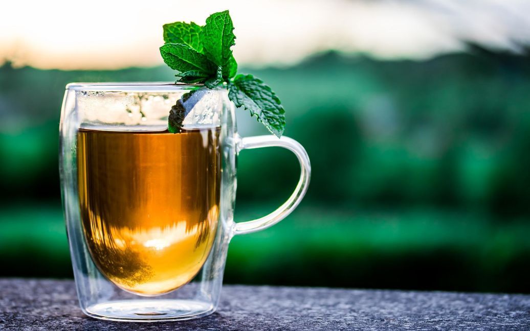 Неочікуване використання чаю: підживіть напоєм слабкі огірки