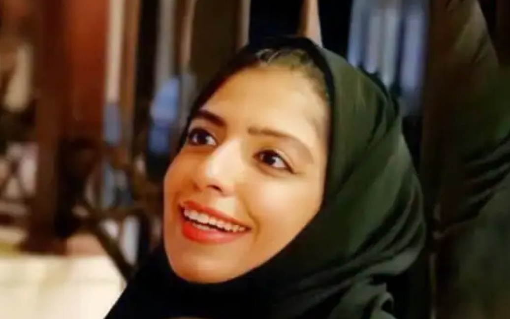 В Саудівській Аравії до 34 років ув’язнення засудили жінку за репости у Twitter