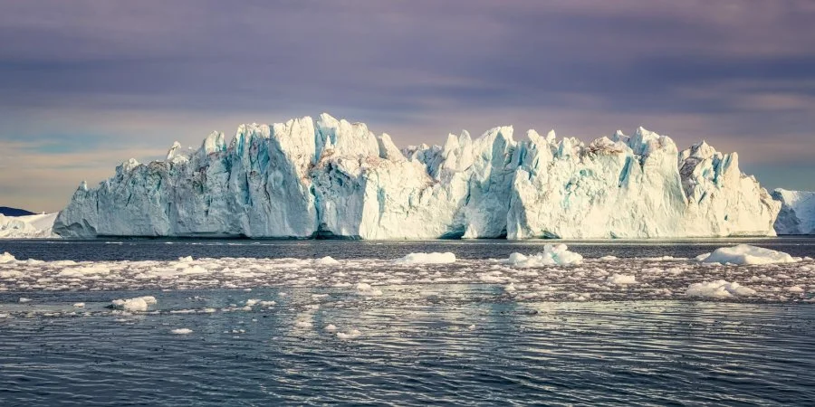 «Не будіть сплячого велетня». Британські вчені розповіли про два сценарії танення найбільшого льодовика у світі
