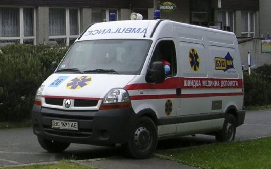 У Житомирській області з вікна дев’ятиповерхівки випала дитина (відео)