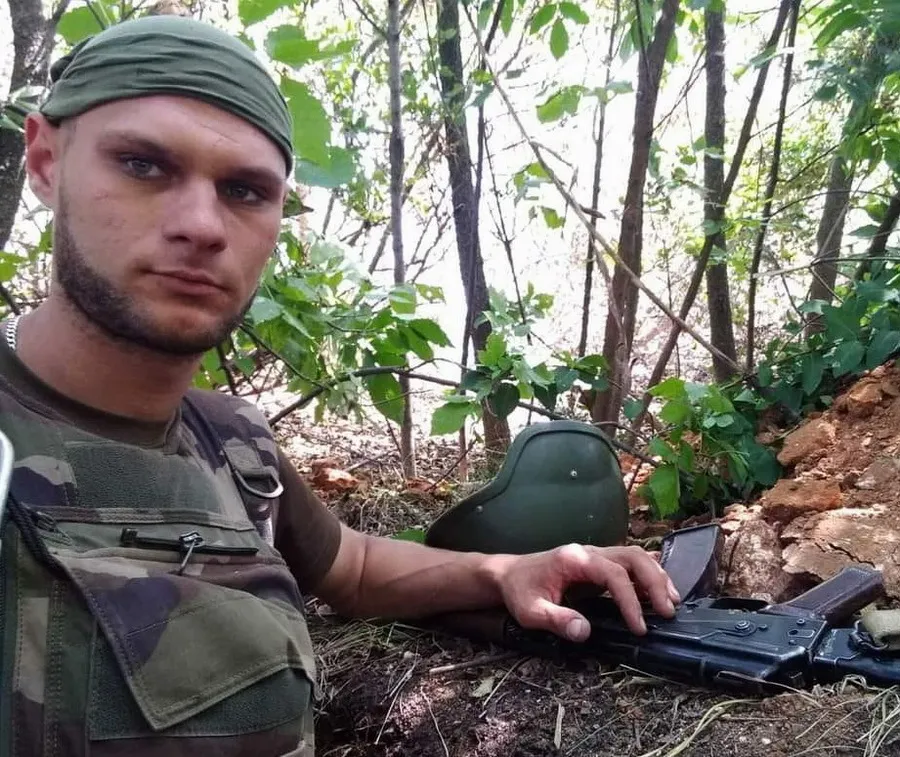 Повернувся з Польщі та загинув у день народження під Бахмутом: у Вінниці попрощалися з Героєм