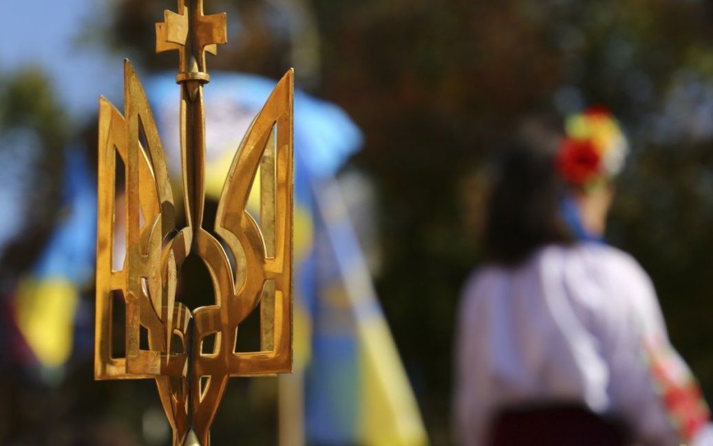 Скандал із “жестом Тризуба”: організатори перепросили за вульгарний флешмоб