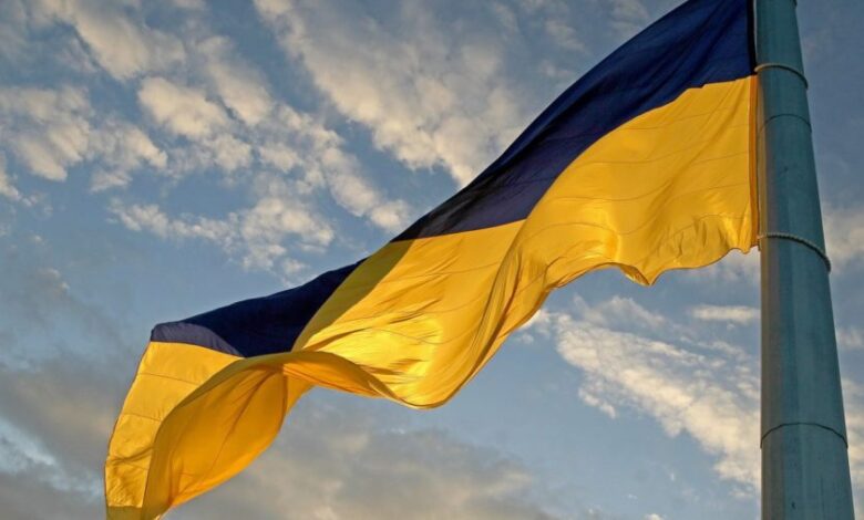 В Естонії суд покарав чоловіка за осквернення прапора України