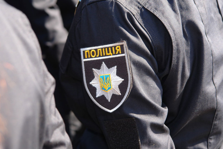 Штрафують і навіть забирають права: водіям розповіли про незаконність одного із популярних “порушень”