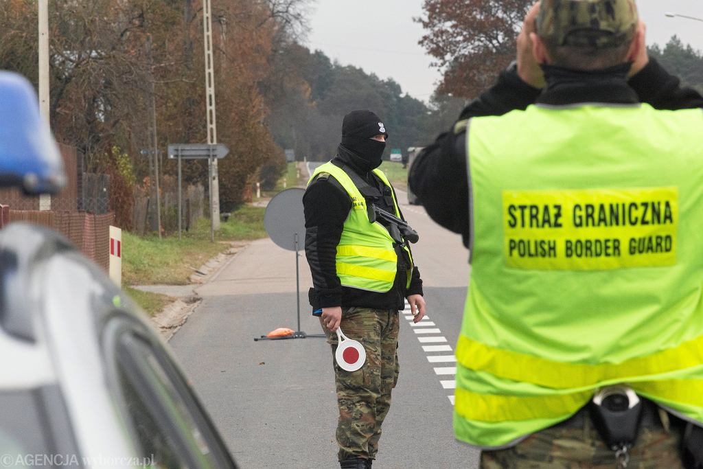 Українців, в яких закінчились 90 днів безвізу, не пускають назад у Польщу. “Робіть візу”