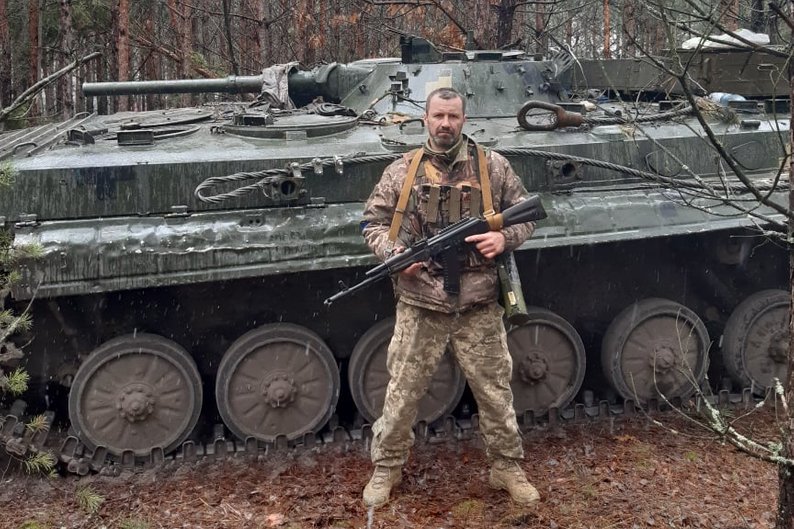 "Мені здавалося, що кращого чоловіка просто немає". Дружина про загиблого бійця "десятки" Павла Василіва