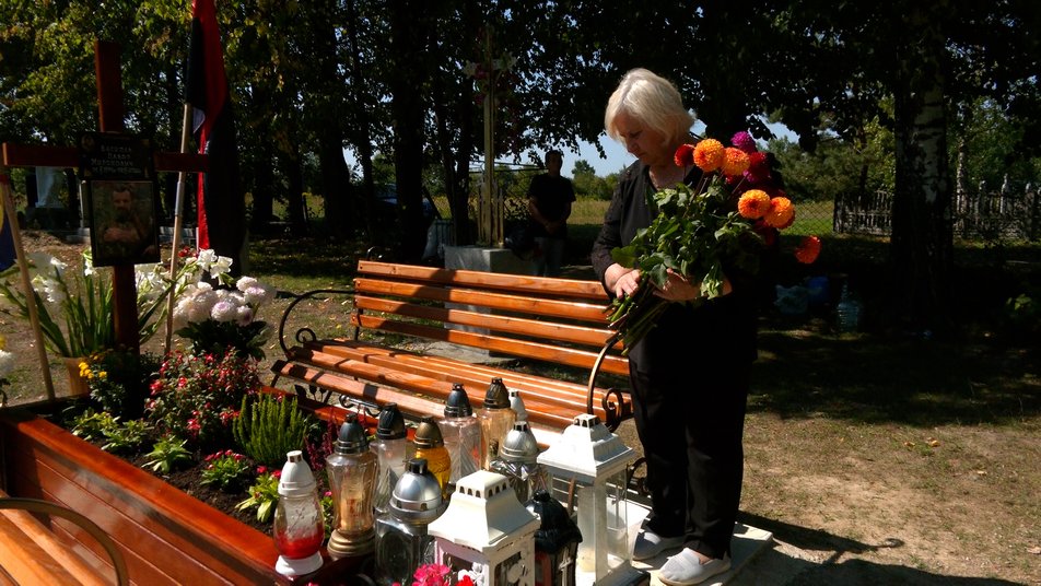 "Мені здавалося, що кращого чоловіка просто немає". Дружина про загиблого бійця "десятки" Павла Василіва