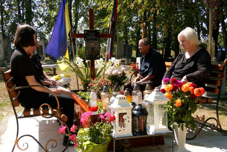 "Мені здавалося, що кращого чоловіка просто немає". Дружина про загиблого бійця "десятки" Павла Василіва