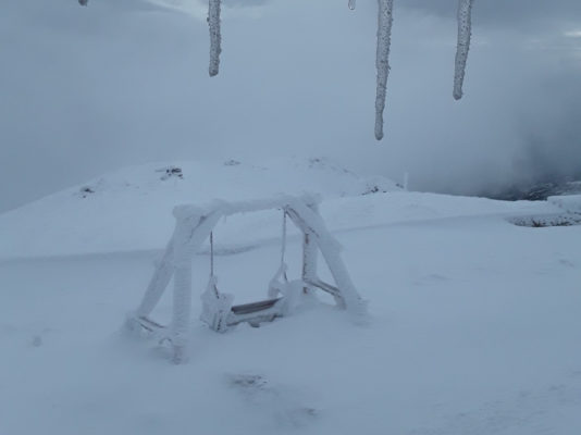 На Прикарпатті очікуються заморозки: На горі Піп Іван температура повітря опустилася до -5°С (ФОТОФАКТ)