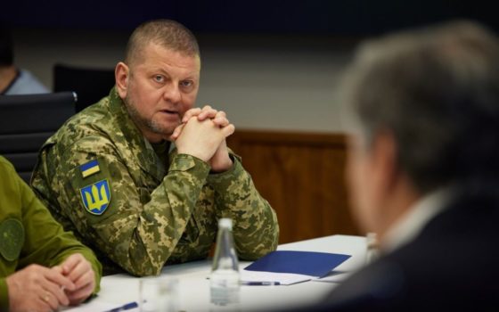 Залужний закликав Зеленського підтримати посилення відповідальності за дезертирство