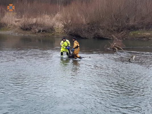 На Прикарпатті в річці Бистриця рятувальники виявили тіло жінки (ФОТОФАКТ)