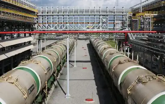 Найбільша польська компанія припинила прийом російської нафти через "Дружбу"