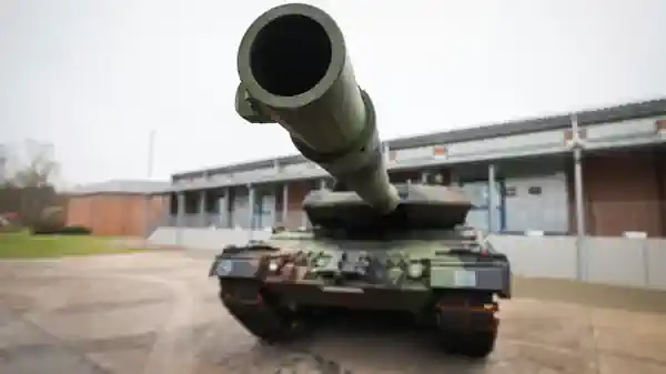 Spiegel: Швеція хоче поставити Україні десять танків Leopard 2