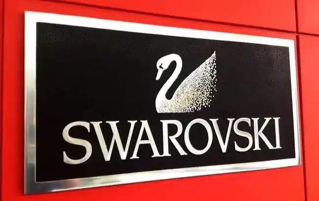 Австрійський виробник прикрас Swarovski повністю припинить свою діяльність в РФ