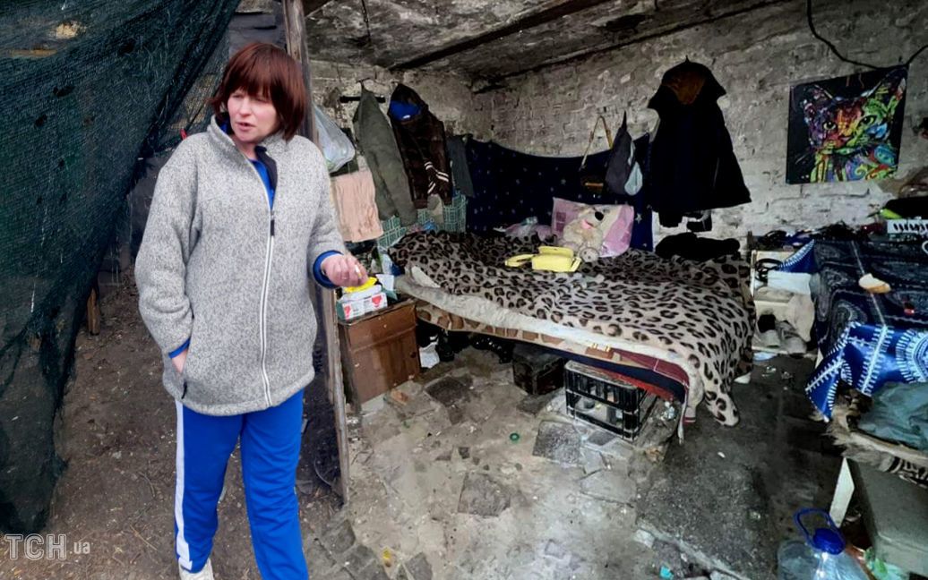 “Якщо не повернуть дитину – повішусь”: втікачка, яка мешкала з немовлям у погребі на Печерську, розповіла свою історію (фото)