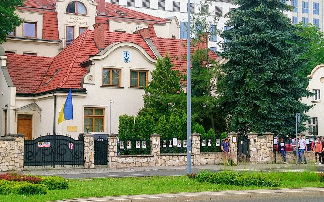 Не через повернення чоловіків до України: свідки розповіли, чому українець підпалив себе у Кракові
