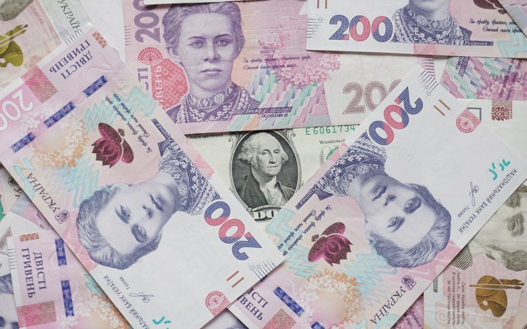 Україна взяла зобов’язання перед МВФ щодо курсу валют: що буде з ціною долара та євро