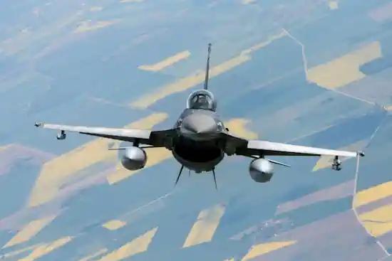 Foreign Policy: Українські пілоти розпочнуть навчання на F-16 у Британії