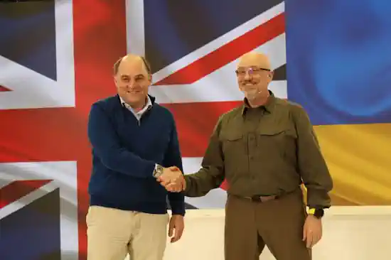 Міністр оборони Британії Воллес прибув до Києва та зустрівся з Резніковим