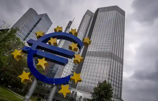Financial Times: В ЄЦБ "злякалися" через передачу Україні прибутку від заморожених російських активів