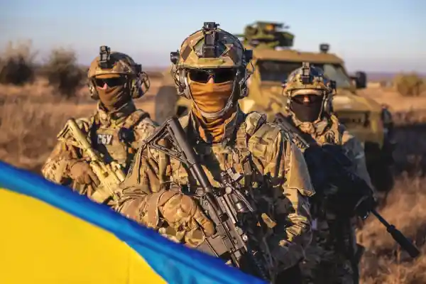 СБУ затримала «праву руку» російського олігарха, який керував вивезенням з України титану для виробництва «Калібрів»