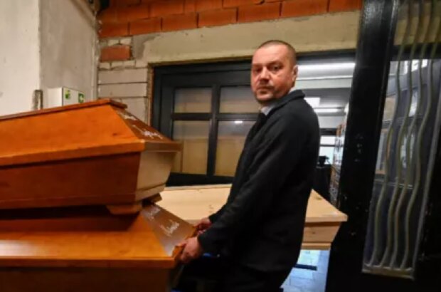 Українцям стане дешевше вмирати: озвучено важливу заяву