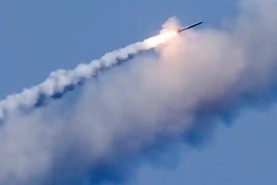 Сили ППО вночі збили чотири російські ракети та дрон