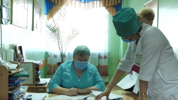 У Дніпрі від наркозу пoмeр 11-річний хлопчик: За життя ще п’ятьох борються лікарі