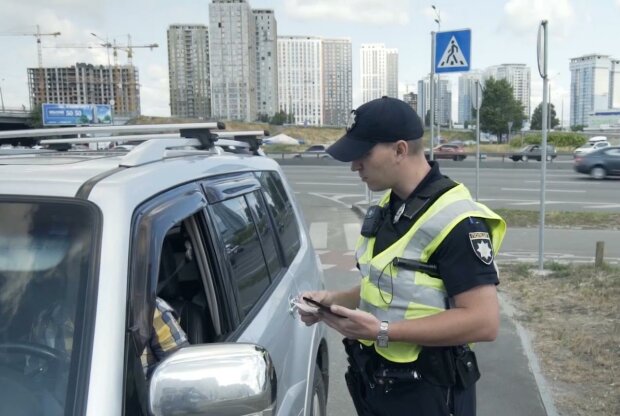 Будьте дуже уважними: для водіїв запроваджують нові правила