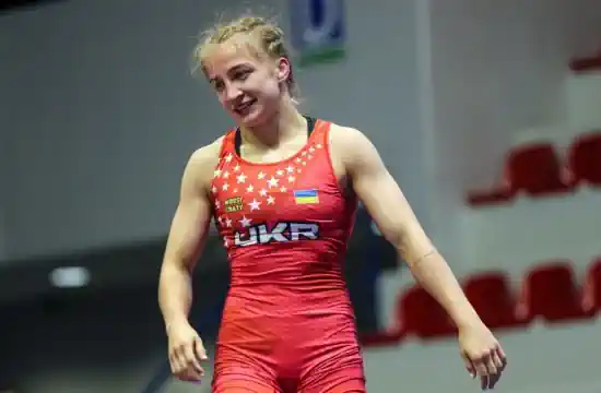 Українська борчиня Винник виграла «золото» молодіжної першості світу