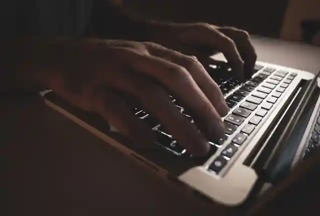 Українські хакери «витягнули» з сайту РФ секретні дані про окупантів