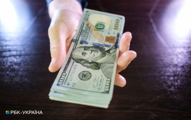 Долар подешевшав після чотириденного зростання: НБУ встановив курс на 1 грудня