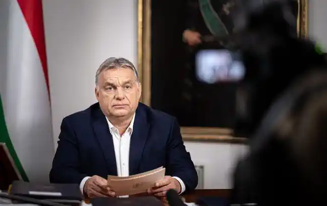 The Guardian: На саміті ЄС Орбан залишив залу під час рішення щодо вступу України