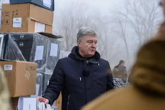 Петро Порошенко: Ті, хто тисне на журналістів та бізнес, дають пас нашим недругам